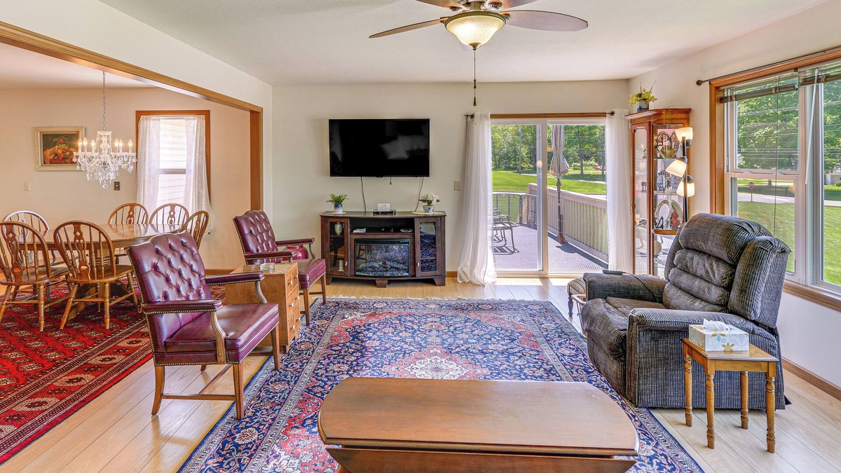 Columbiana Apartment | WFH-Friendly Columbiana Vacation Rental w/Deck!
