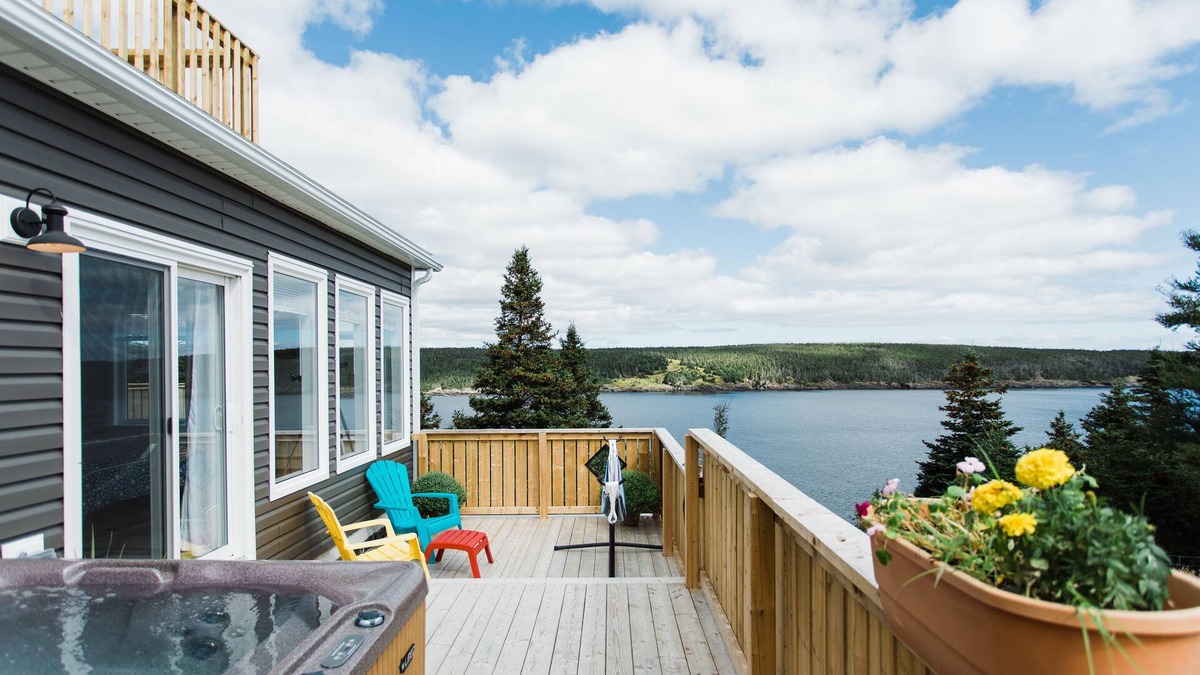 Mobile House | Whale House Guest House