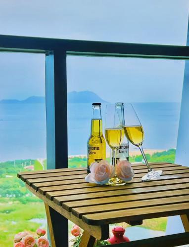 West Coast Apartment | Whale x Sea View Hotel Apartment