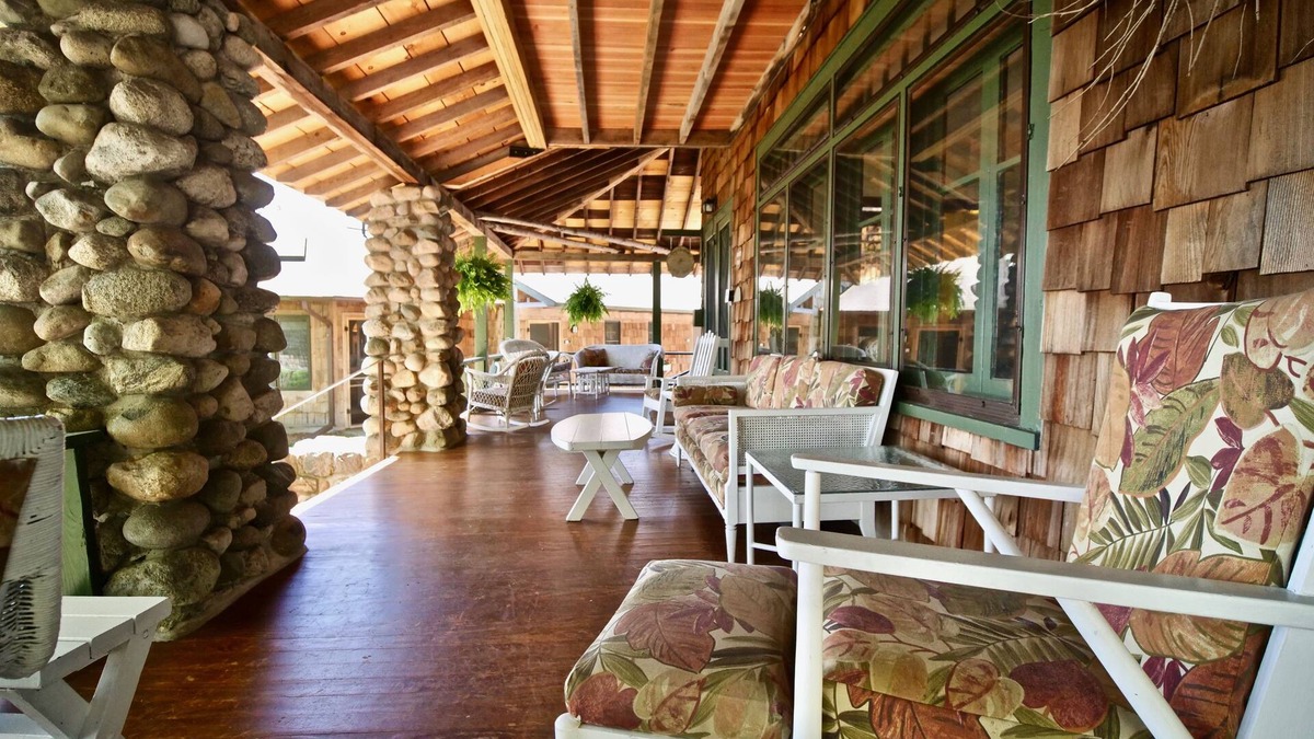 Leland Hotel | Whaleback Inn