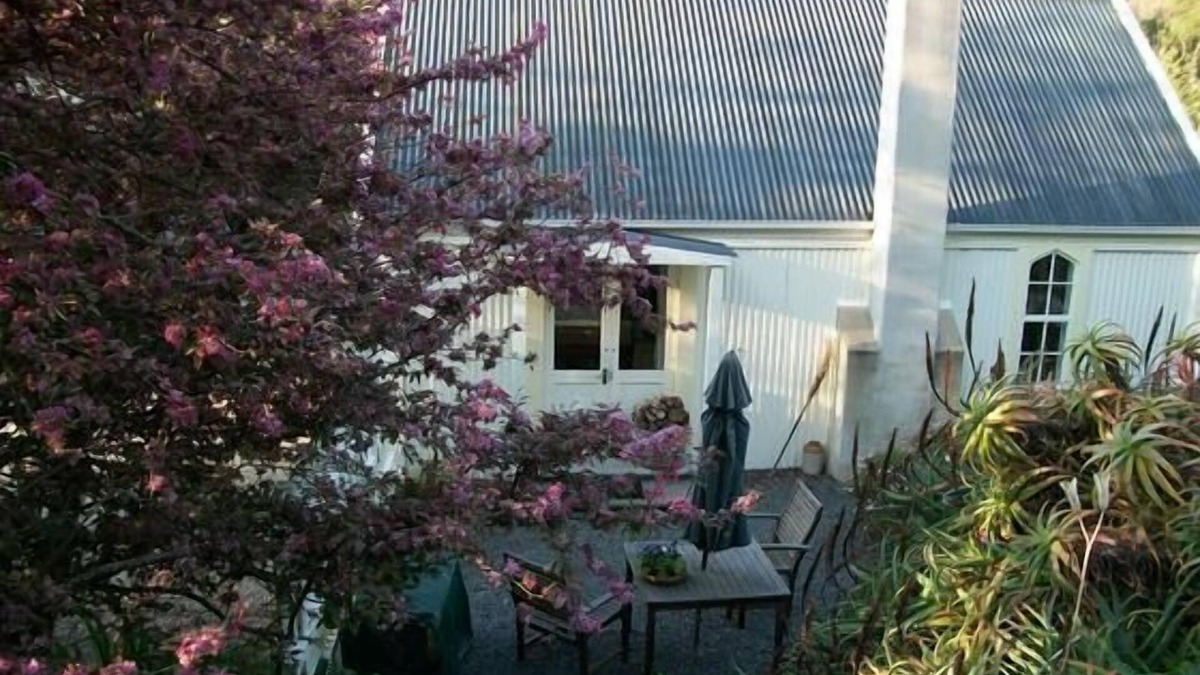 Whangaimoana House | Whangaimoana cottage at Palliser Bayn559 Cape Palliser Road