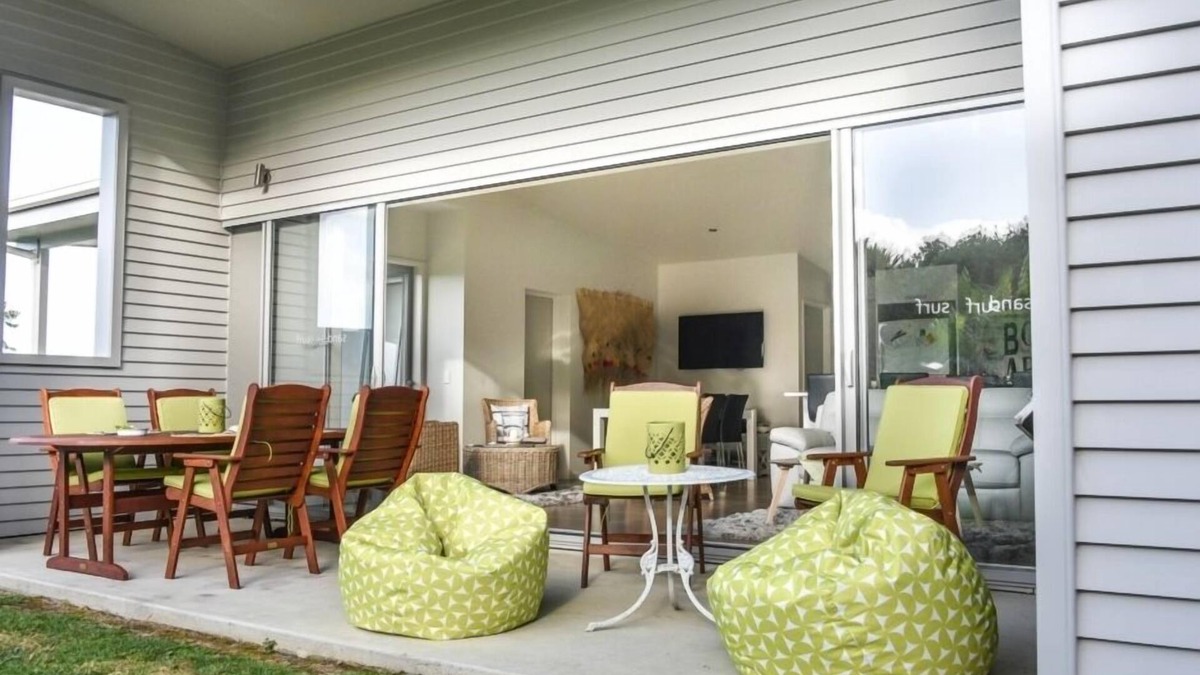 Whangapoua House | Whangapoua waves - Own Private getaway near the seashore