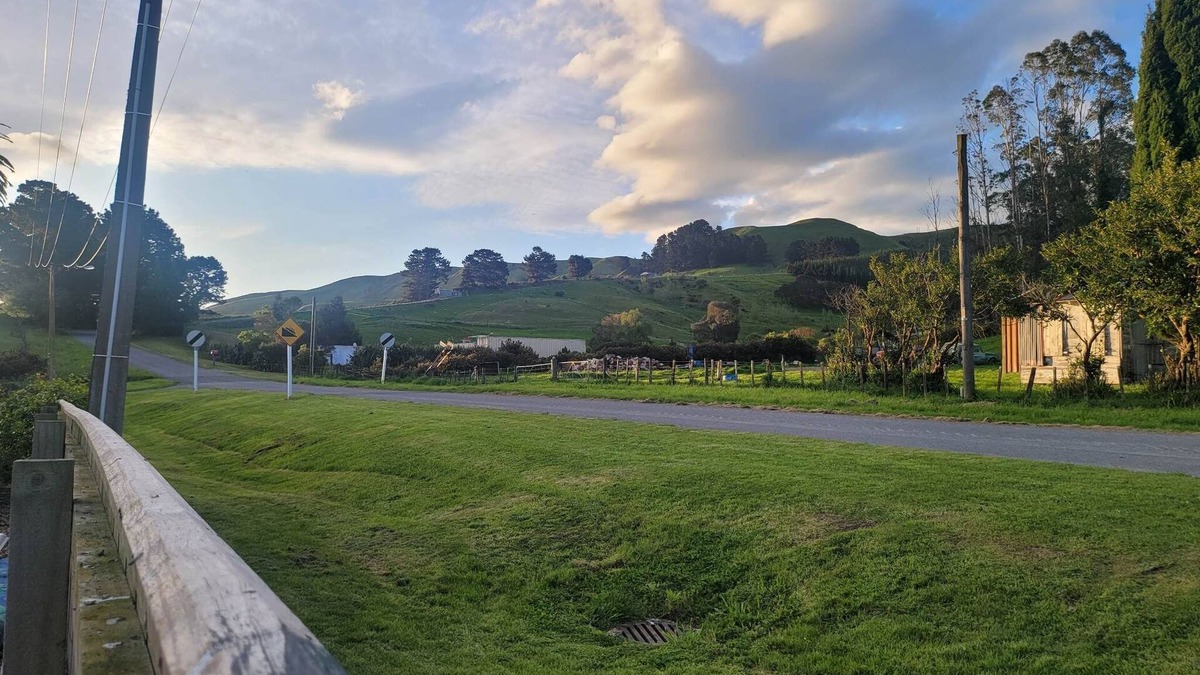Porangahau House | Whare Tai our cabin retreat on the outskirts of Porangahau village, peace awaits