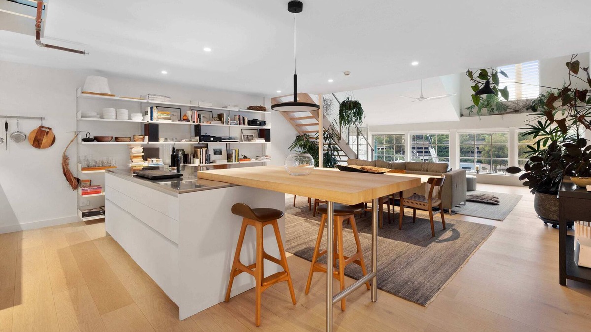 Woolloomooloo Apartment | Wharf Loft Summary: O