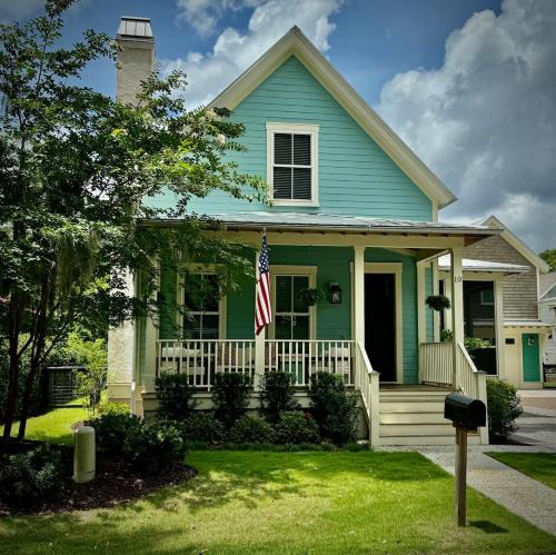 Olde Town House | Wharf Street Coastal Escape - 3BR Old Town Luxury