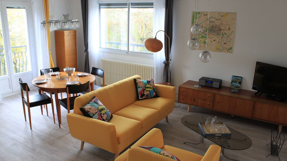 Chatel-Guyon Apartment | what if you went back to your grandparents?