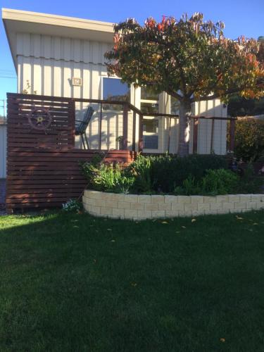 Bicheno Bed & Breakfast | Wheel House Studio
