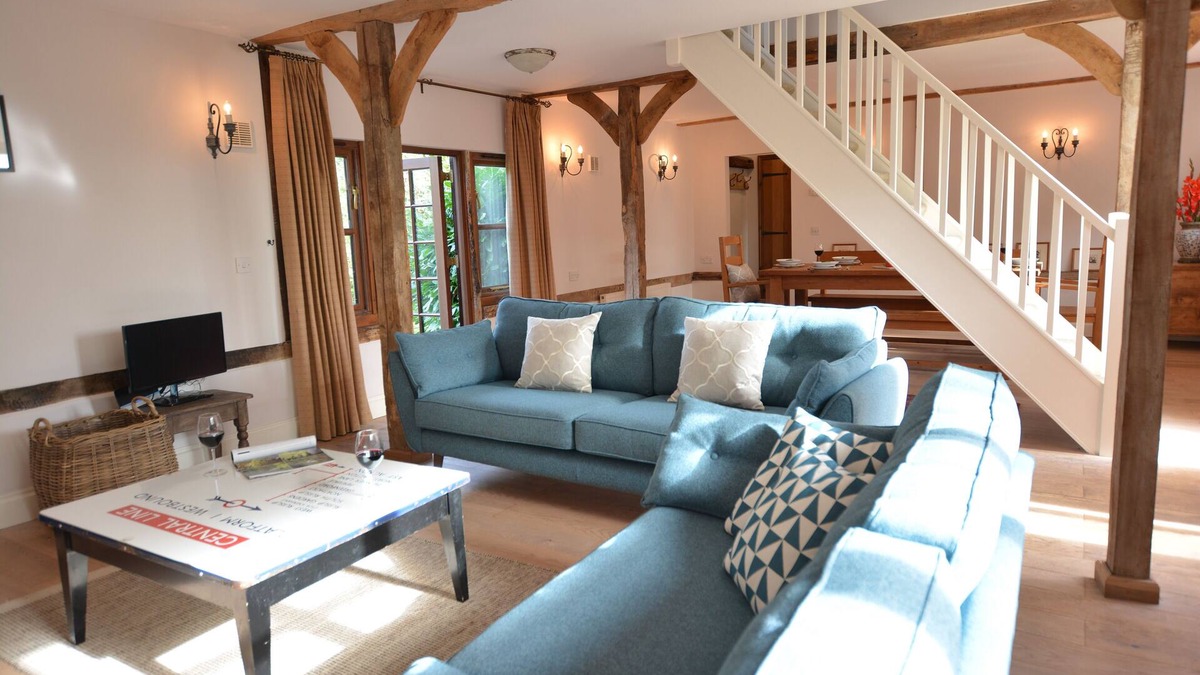 Walpole Cottage | WHEELWRIGHT'S BARN, pet friendly, with open fire in Halesworth