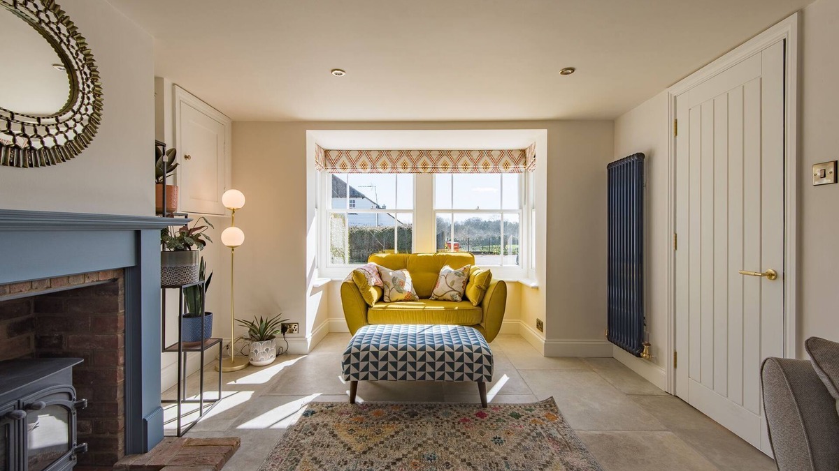 Staplecross Cottage | Wheelwrights Cottage - beautiful cottage by Bloom Stays, sleeping 5 guests in 3 bedrooms
