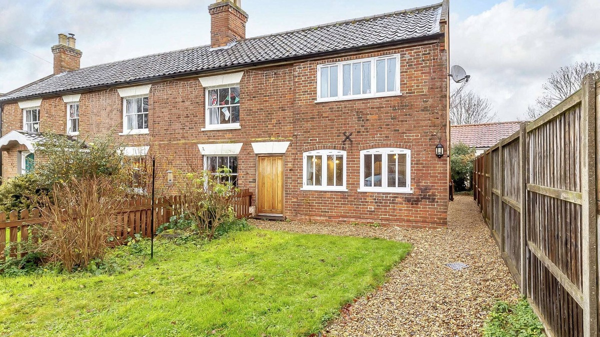 Rumburgh Cottage | Wheelwrights Cottage
