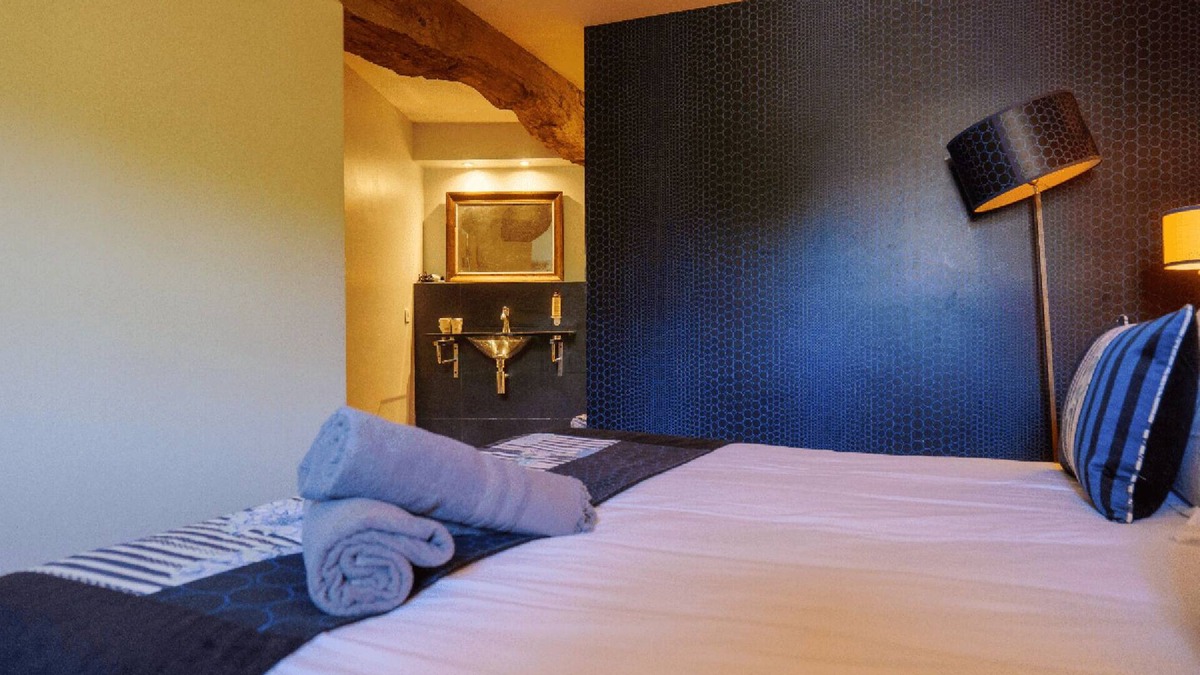 Candes-Saint-Martin House | When heritage, art and well-being meet