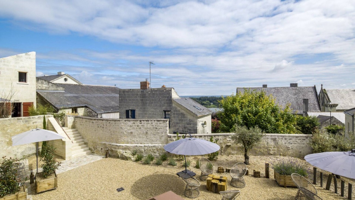 Candes-Saint-Martin House | When heritage, art and well-being meet