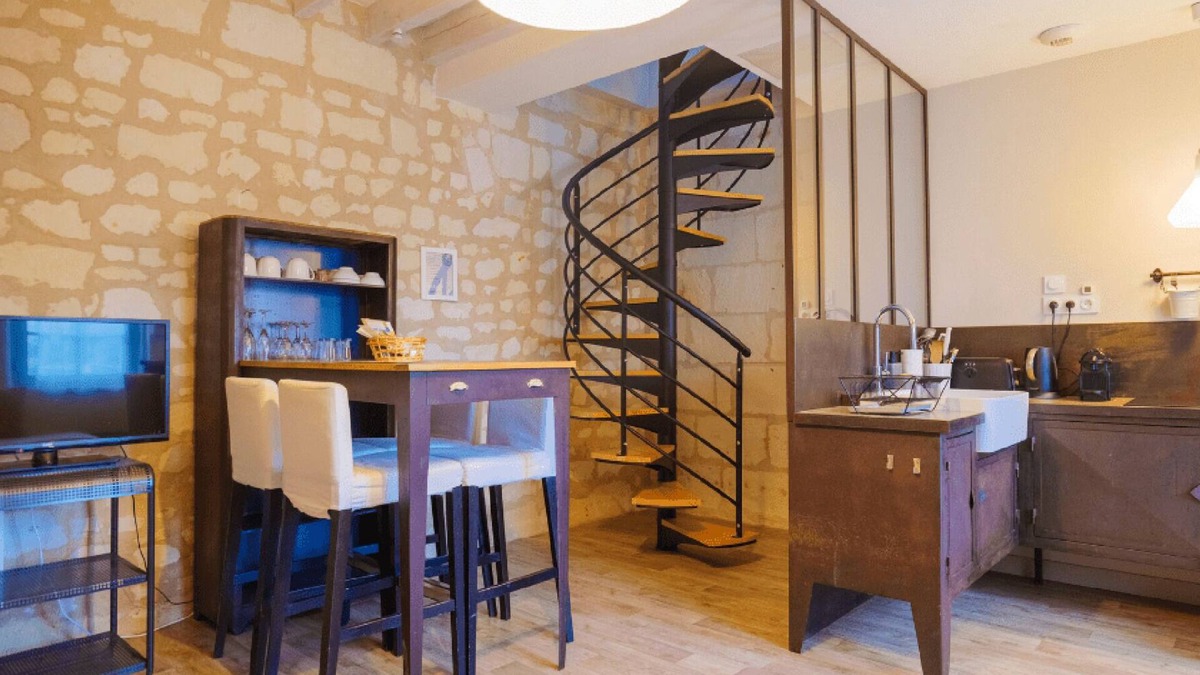 Candes-Saint-Martin House | When heritage, art and well-being meet