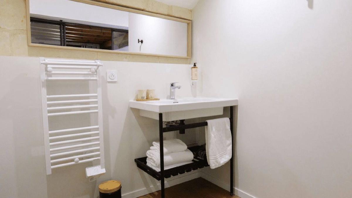 Candes-Saint-Martin House | When heritage, art and well-being meet