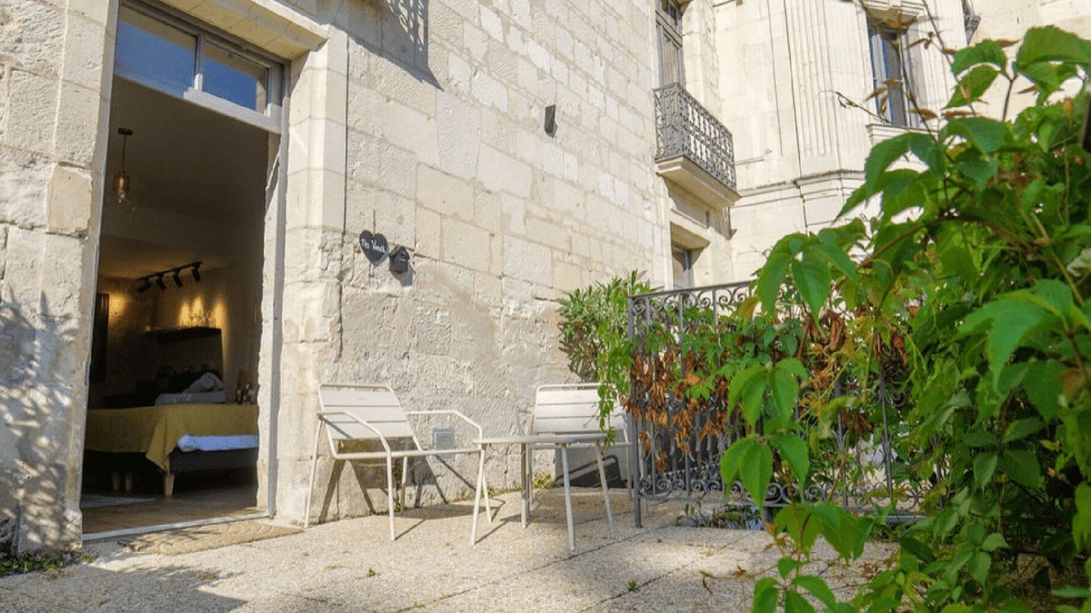 Candes-Saint-Martin House | When heritage, art and well-being meet