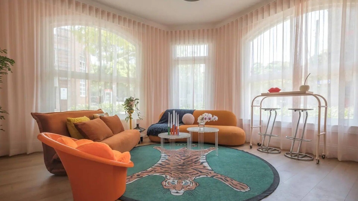 Chippendale House | Where Barbie Lives by Glass Et Cetera