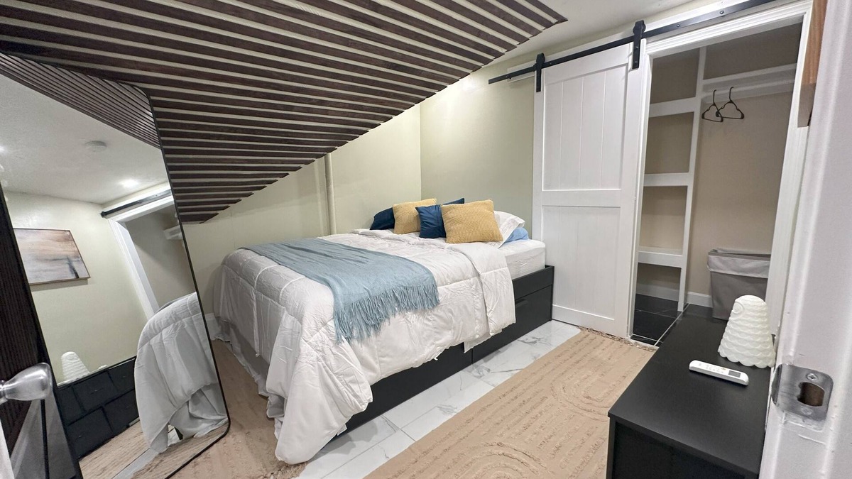 Wanskuck Apartment | Where comfort meets convenience in Providence, Rhode Island.