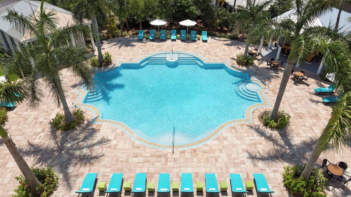 New Town Hotel | Where Fun Meets Chill | 2 Island View Rooms in Blue Flamingo Resort Key West