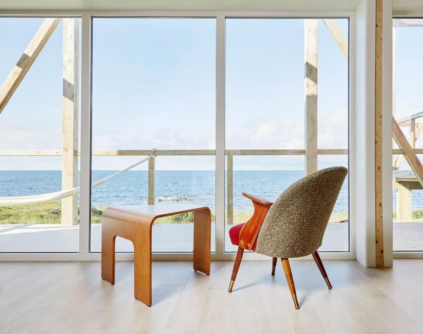 Flakstad Apartment | where the ocean meets land