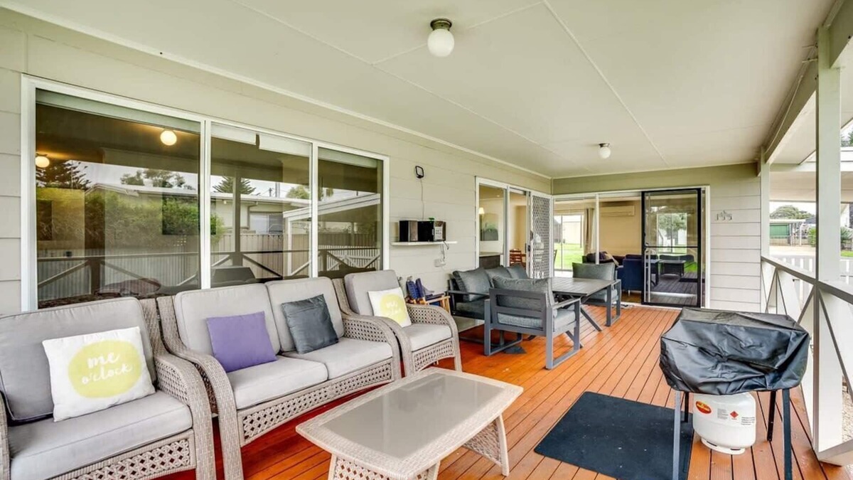 Goolwa South House | Where the River meets the Sea 66 Colman Rd Goolwa-No Linen Included