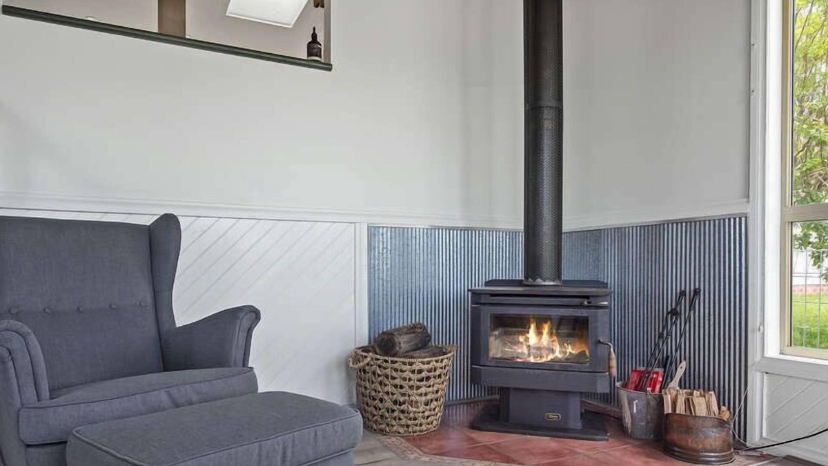 Conjola Park House | Where We Escape - Holiday Management welcomes you to The Lake House, Conjola park