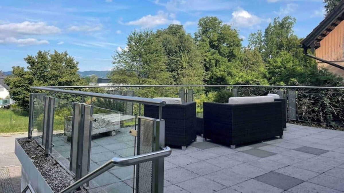Laufen Apartment | Whg. 110 qm m. Bergblick