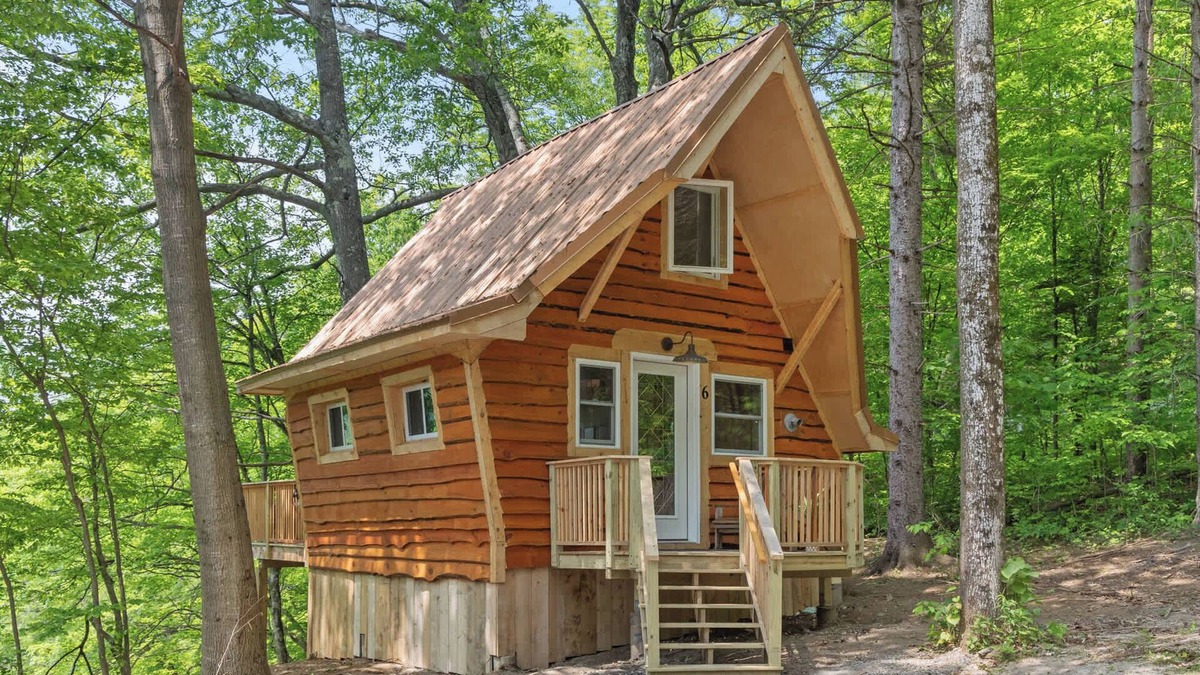 Johnson Cabin | Whimsical Vermont Cabin w/Hot Tub & Mountain Views