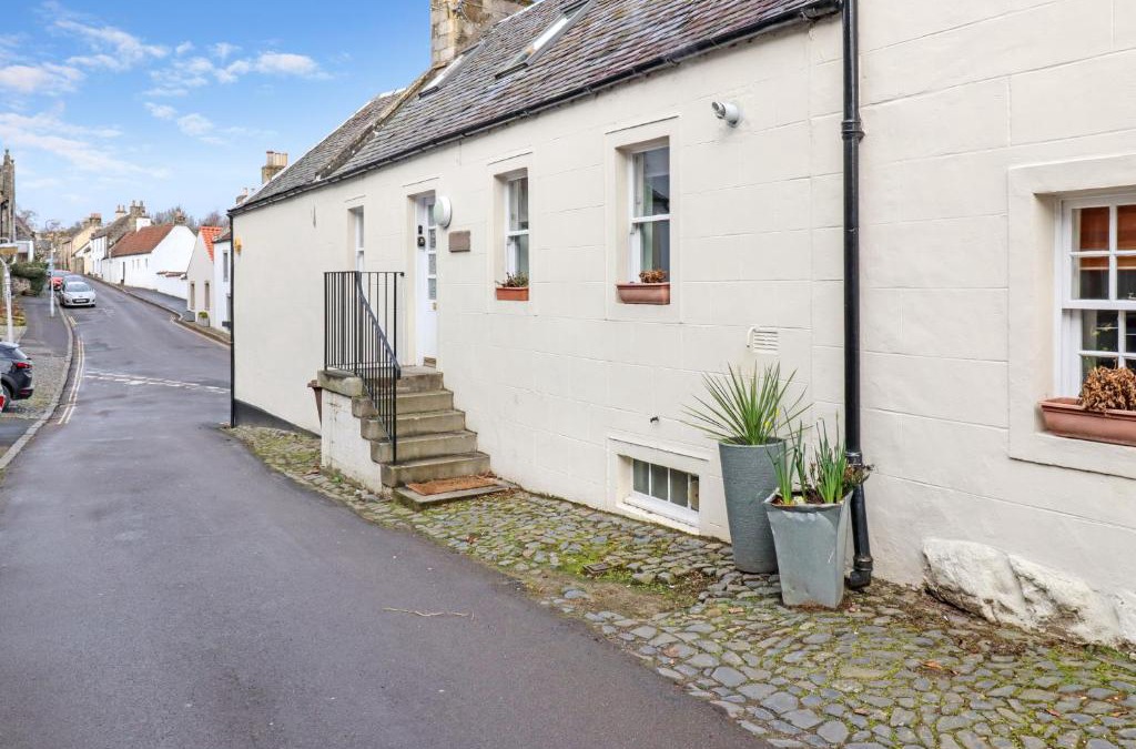 Falkland House | Whinstone Holiday Home in Falkland - Sleeps 8