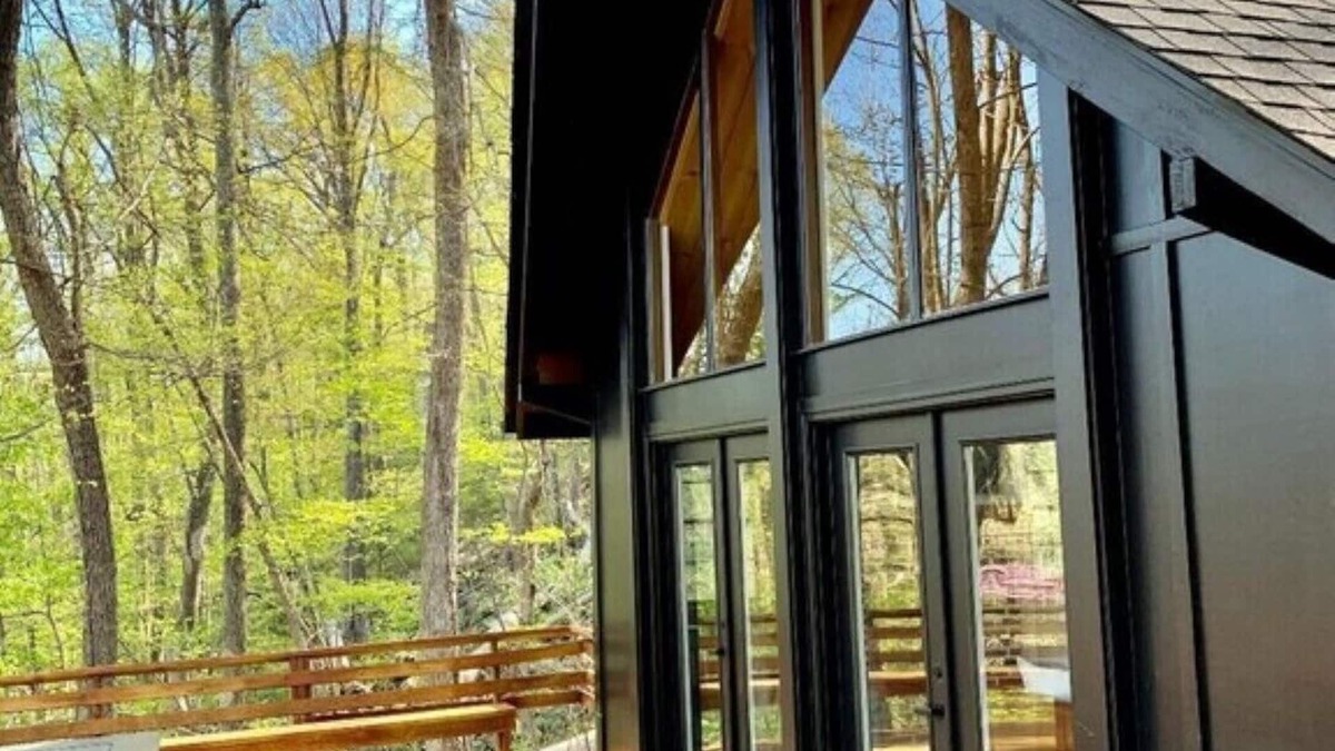 Front Royal Cabin | Whiskey Hill Cabin a Mountain escape in Virginia Wine country.