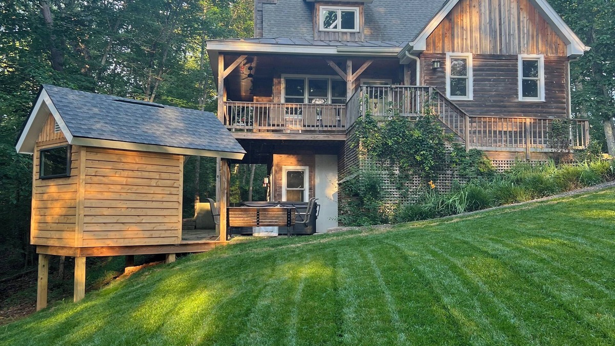 Schuyler Cottage | Whisper Creek Lodge! Lower Level Suite!