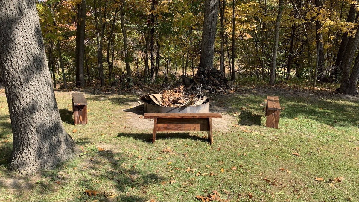Frederick Cabin | Whispering Oaks Cabin 15033 Ray Rd , Rushville , IL 62681