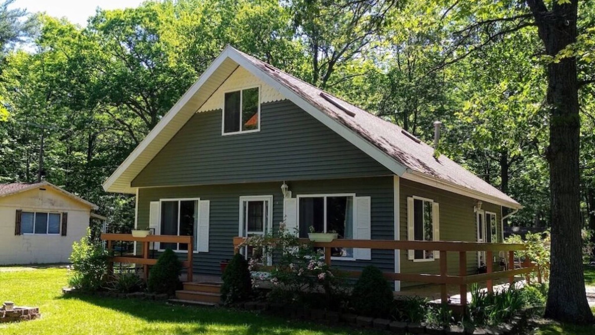 Caseville Cottage | ‘Whispering Oaks’ Cottage with Private Lake Access, Outdoor Fire Pit and More!