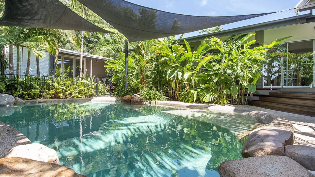 Nelly Bay House | Whispering Palms, Nelly Bay