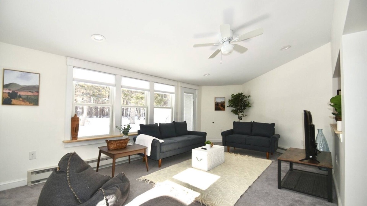 Topsham Apartment | Whispering Pine 3BR 2Bath In Central Brunswick& Topsham