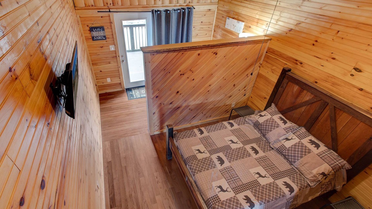 Pine Ridge Cabin | Whispering Pine Cabin Unit 2 in the RRG