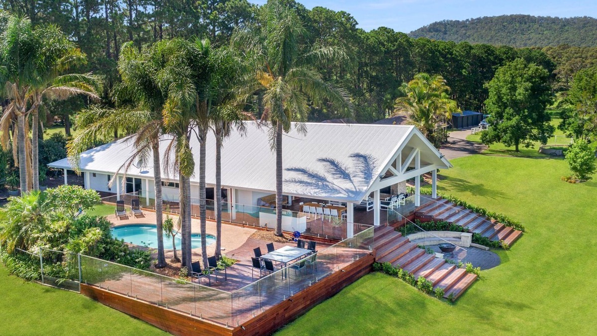 Far Meadow House | Whispering Pines, Berry & Surrounds