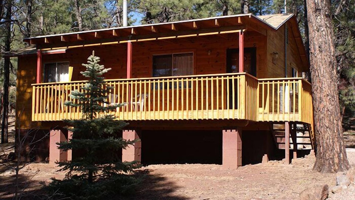 Pinetop-Lakeside Cabin | Whispering Pines - Cabin 33 (Spa Tub)