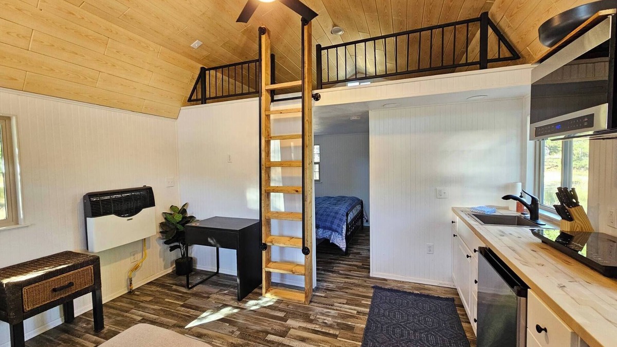 Georgetown Cabin | Whispering Pines Hideaway
