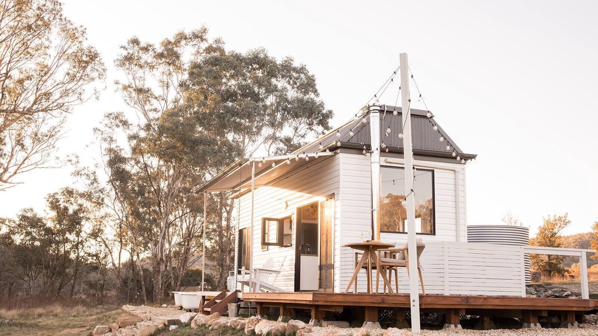Billywillinga Cabin | Whispering Waters: Tiny house 15mins from bathurst CBD