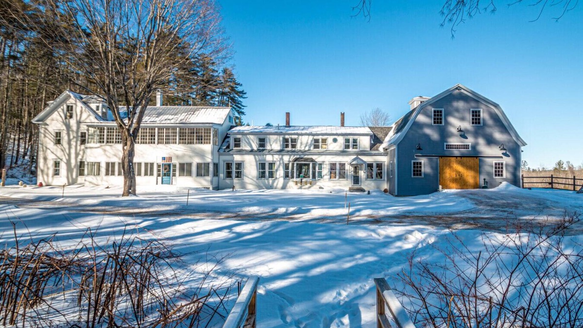 Buckfield House | Whispering Waters Farmhouse/Barn
