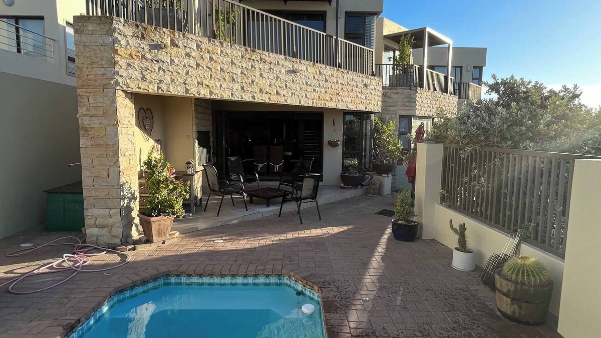 Calypso Beach House | Whispering Waves - Serene Langebaan Getaway with Breathtaking Views