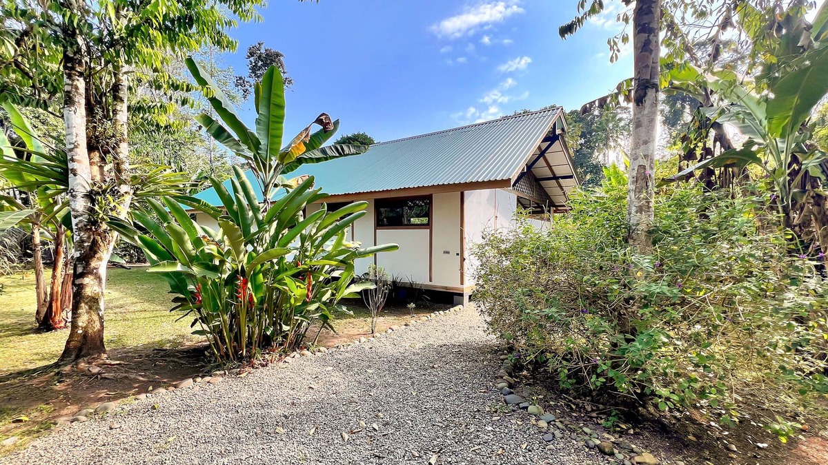 Santa Lucia House | Whispering Wisdom | 3 Bed w/Pool, Steps to Beach
