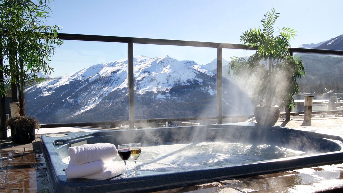 Jasper Hotel | Whistler's Inn