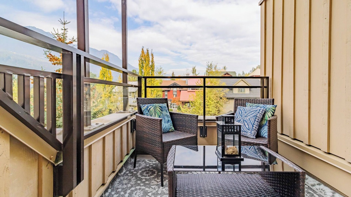 Whistler Creekside Condo | Whistler Vacation Club Lake Placid Lodge - 315