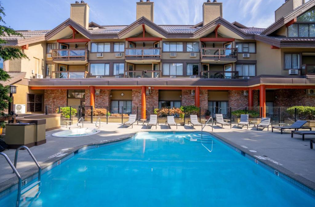 Whistler Village Hotel | Whistler Village Inn & Suites