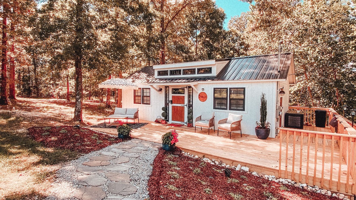 Camden Villa | Whistling Acres Villa 2, Luxury 1BR Near TN River