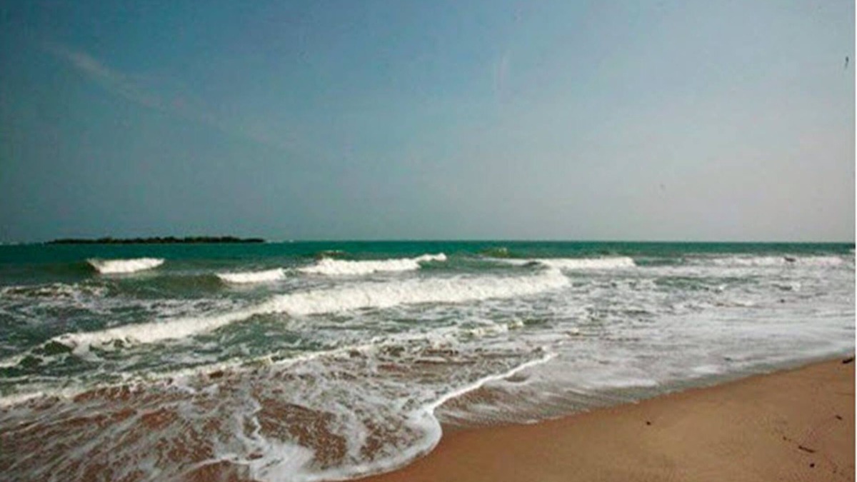 Ban Phe Hotel | White at Sea Resort