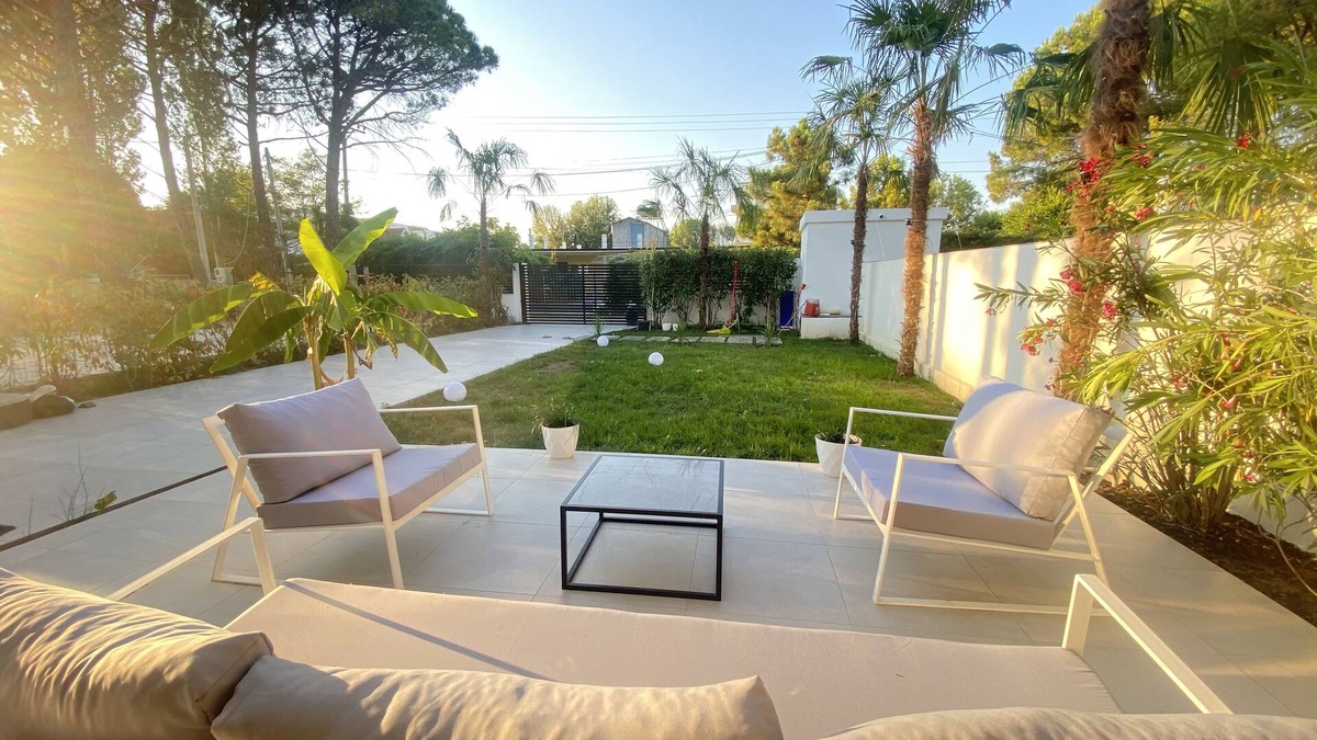 Velipoje Villa | White Beach Villa 1 - Luxury