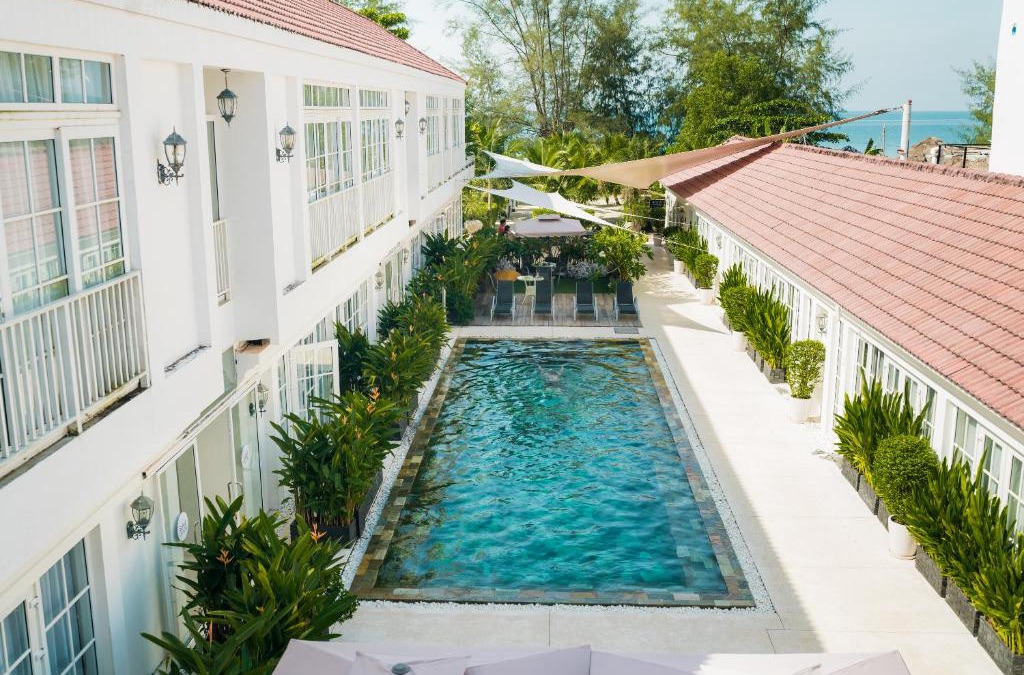 Mittakpheap Hotel | White Boutique Hotel and Residences