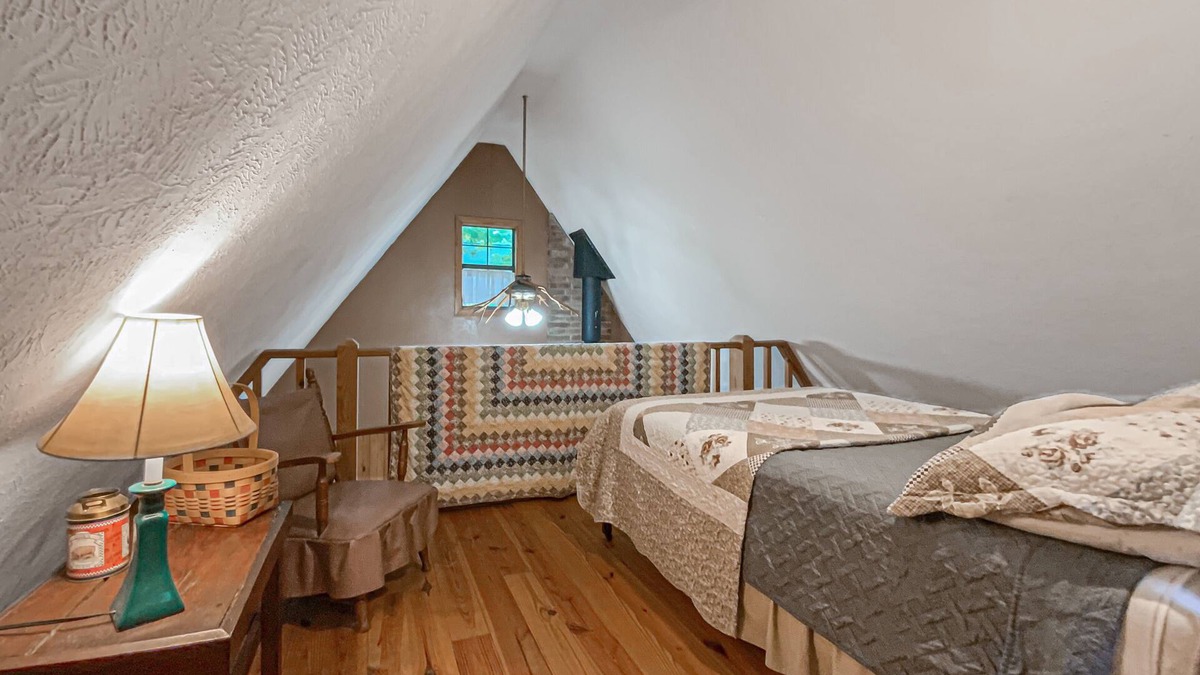 Bruno Cabin | White Eagle Cabin at Silver Run just 3 miles from the Buffalo River